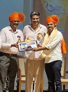 कला शिक्षक समीर चांदरकर यांना राज्यस्तरीय अक्षर गौरव पुरस्कार प्रदान.