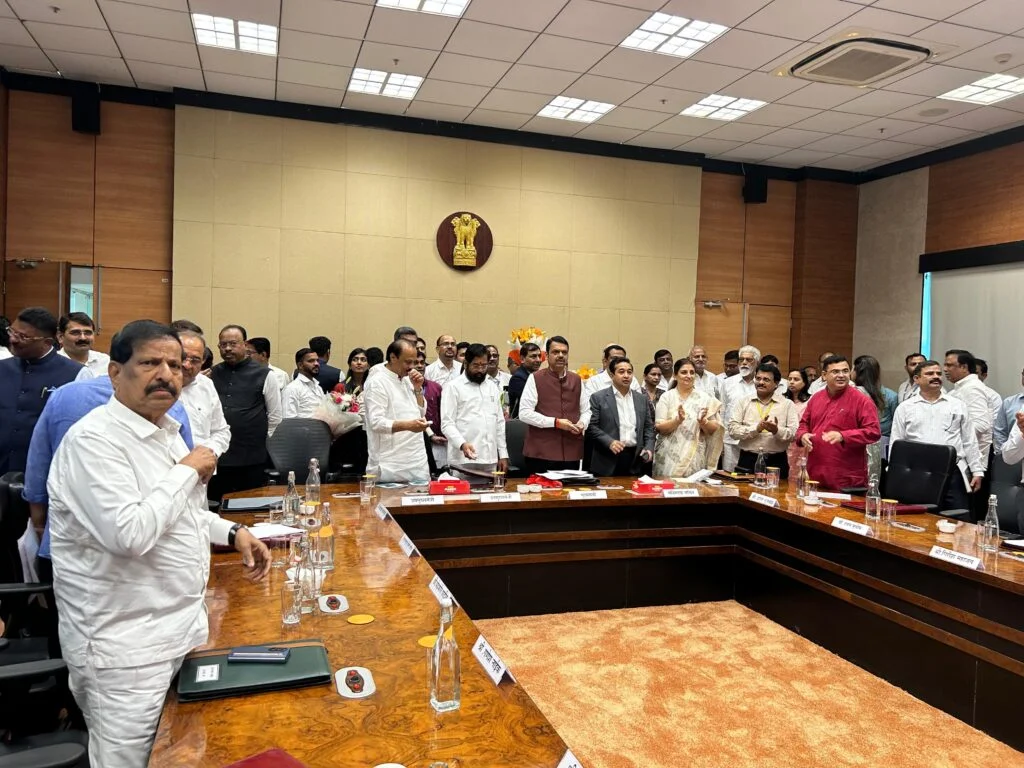 सिंधुदुर्ग जिल्ह्यातील पाण्याखालील संग्रहालयाचा मुख्यमंत्री देवेंद्र फडणवीस यांच्या हस्ते दूरदृश्यप्रणालीद्वारे शुभारंभ.