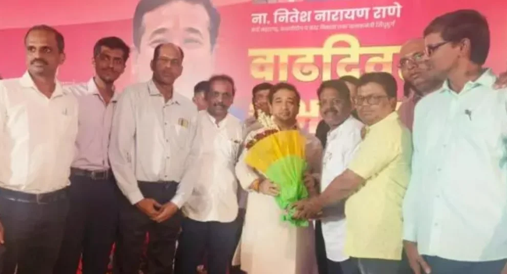 मंत्री नितेश राणे यांना वाढदिवसानिमित्त भाजपा मालवण तालुकाध्यक्ष धोंडी चिंदरकर यांनी दिल्या शुभेच्छा.