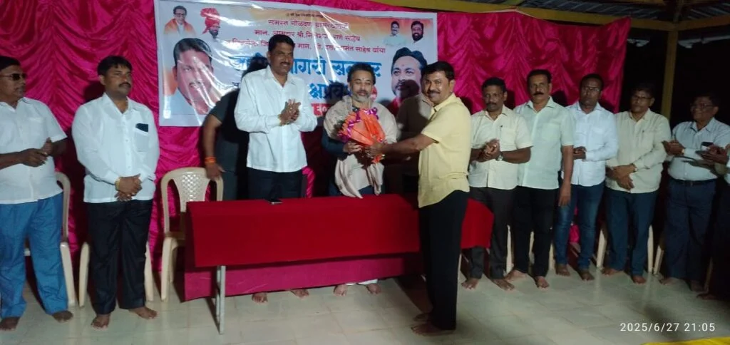 गोळवण गावात पदाधिकारी व अनेक कार्यकर्त्यांचा शिवसेना पक्ष प्रवेश.