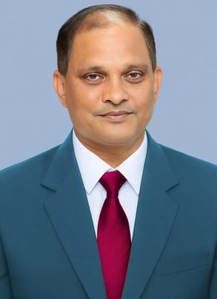 कोकण रेल्वे काॅर्पोरेशन लिमिटेडच्या मुख्य जनसंपर्क अधिकारीपदी सुनील नारकर.