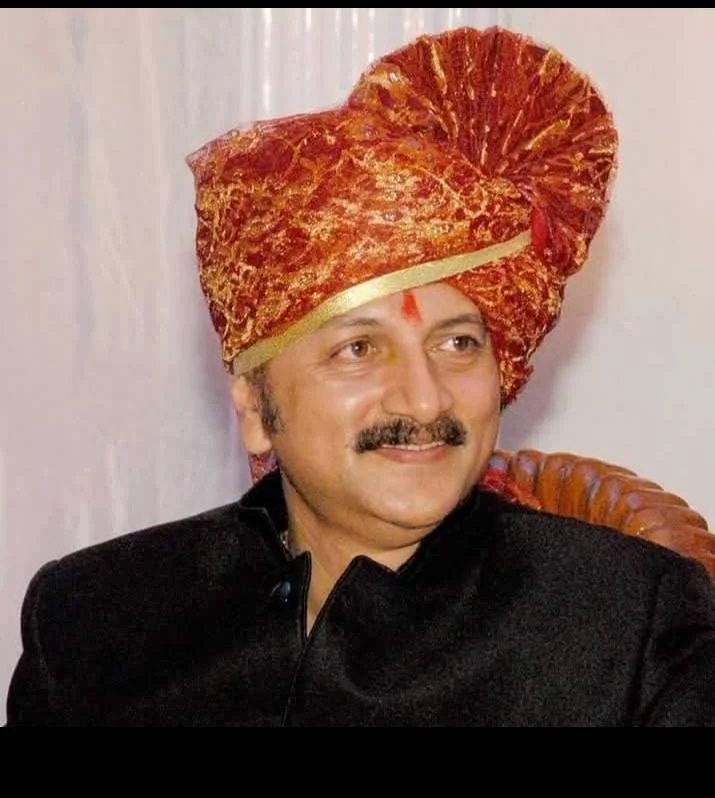 ज्येष्ठ नेते विकास सावंत कालवश.