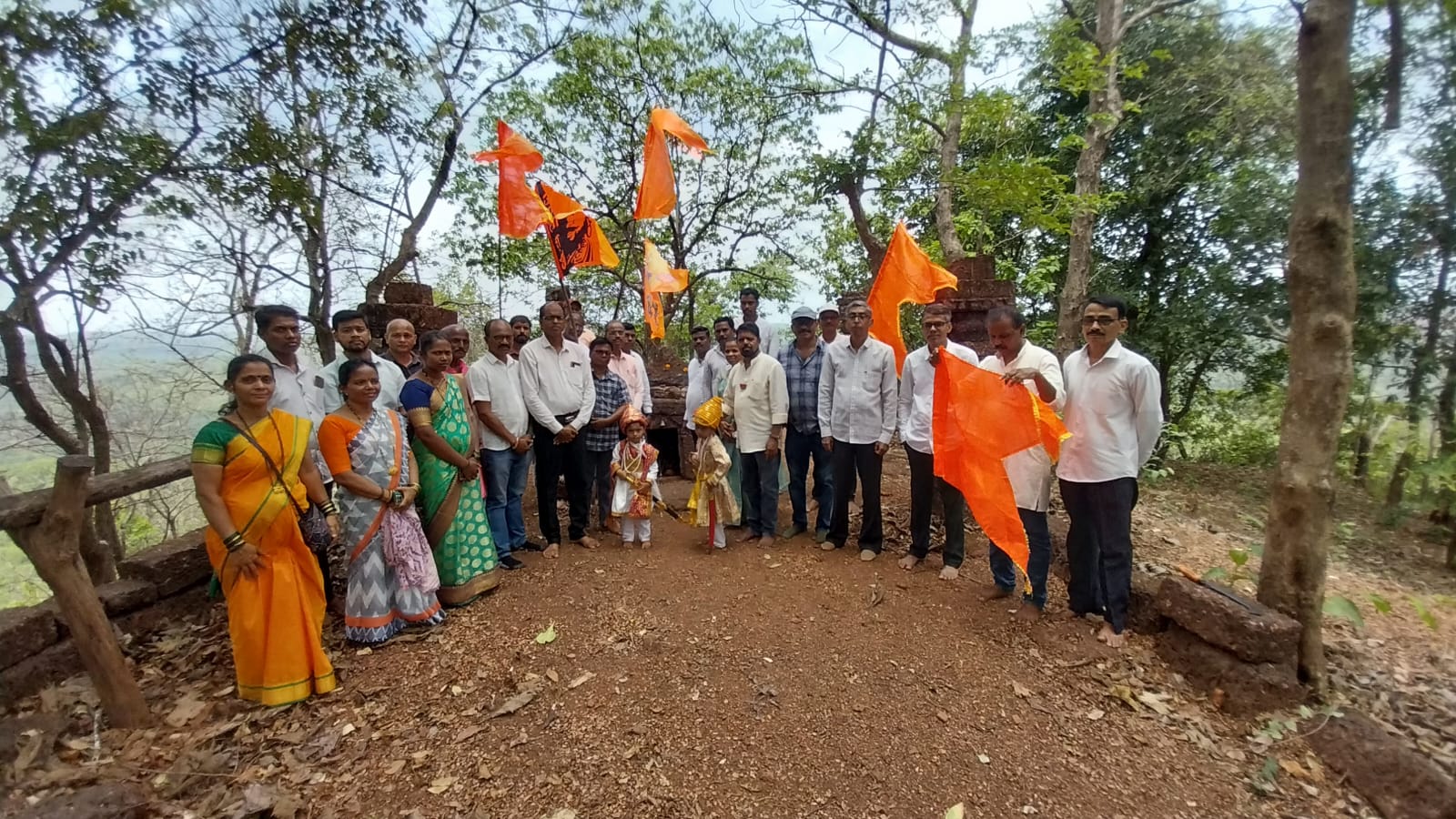 किल्ले सिद्धगड येथे भाजपा मालवणच्या वतीने शिवराज्याभिषेक दिन उत्साहात साजरा.