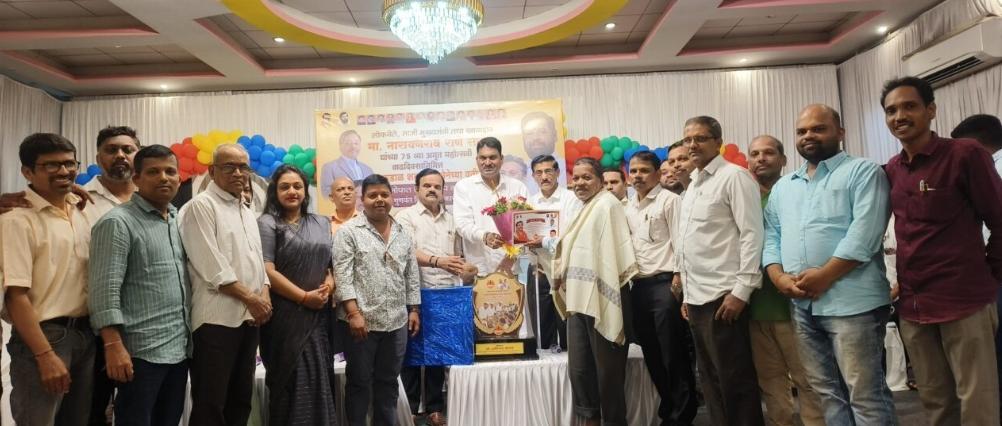 खासदार नारायणराव राणे यांच्या वाढदिवसानिमित्त आयोजित कुडाळ शहर शिवसेनेच्या कार्यक्रमात जिल्हाप्रमुख दत्ता सामंत यांची प्रमुख उपस्थिती व मार्गदर्शनपर मनोगत.