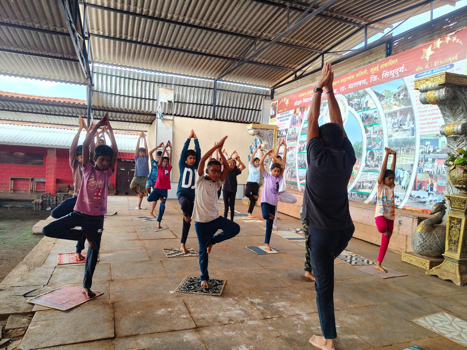 ओझर विद्यामंदिर प्रशालेत जागतिक योग दिन उत्साहात.