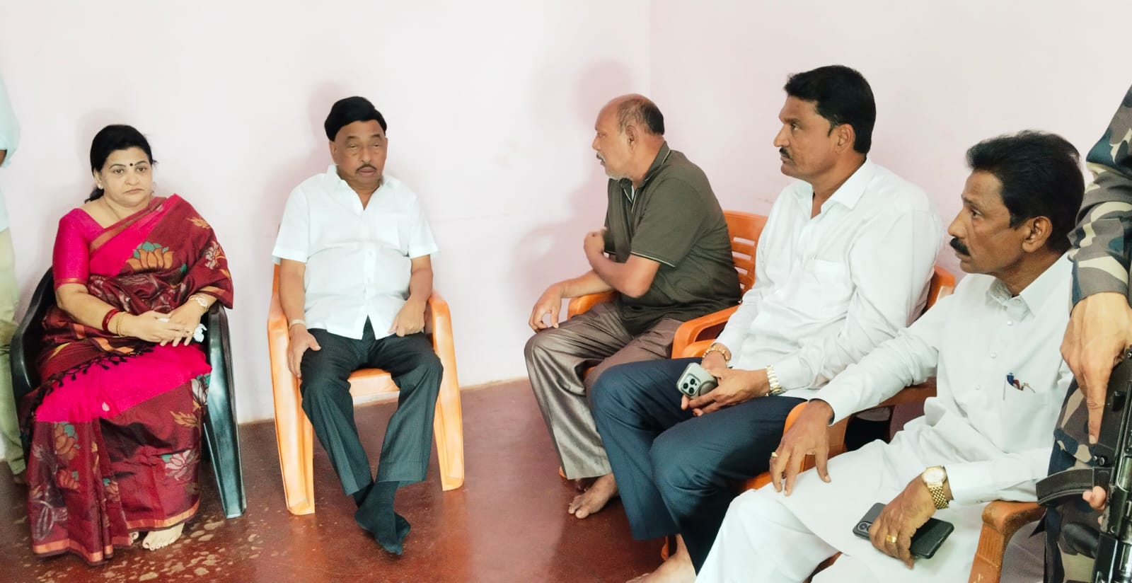 सदैव हसतमुख असणाऱ्या सरोज ताईंची आम्हाला निश्चितच उणीव भासणार आहे : खासदार नारायण राणे