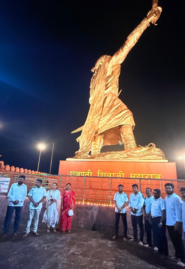 ‘आशीर्वादाचा दिवा’ प्रज्वलित करून सेवा संकल्प दृढ़.