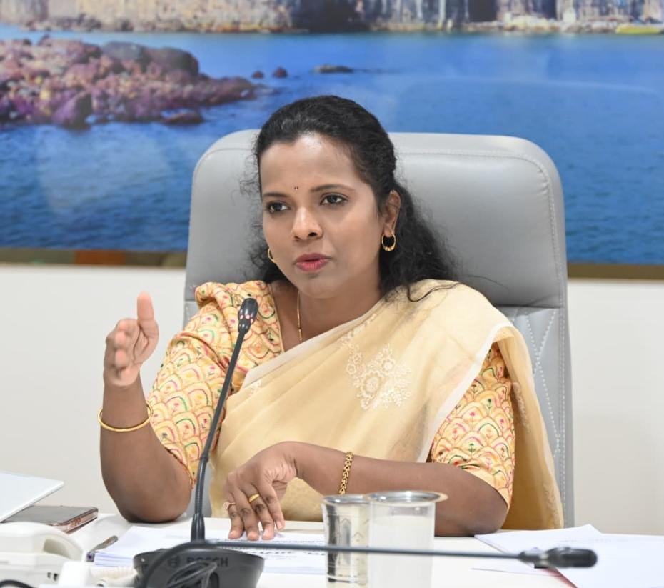 नगरपरिषद व नगर पंचायत क्षेत्रातील खाजगी विहिरींचे सर्वेक्षण करायचे जिल्हाधिकारी तृप्ती धोडमिसे यांचे निर्देश.